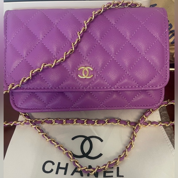 CHANEL Handbags - 💜 💐 CHANEL purple Quilted Clutch Top wallet with Gold Chain crossbody purse